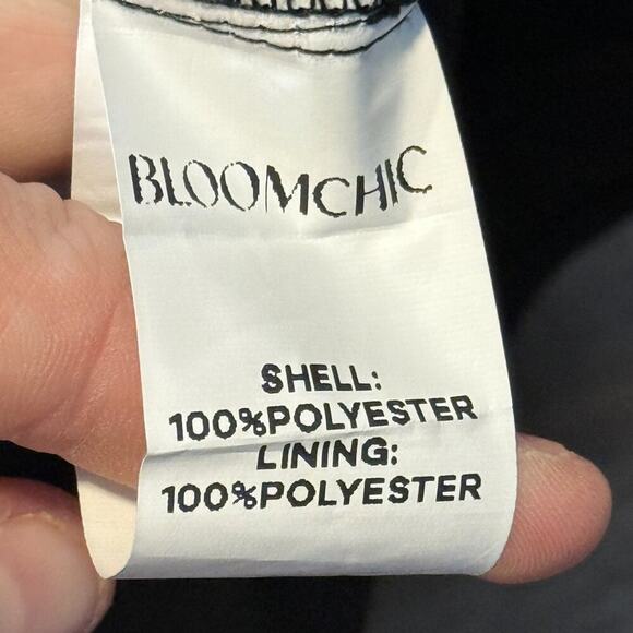 BloomChic Black Blouse Women’s Plus Size 26 Short Sleeve Flowy Top NWOT - Picture 7 of 7